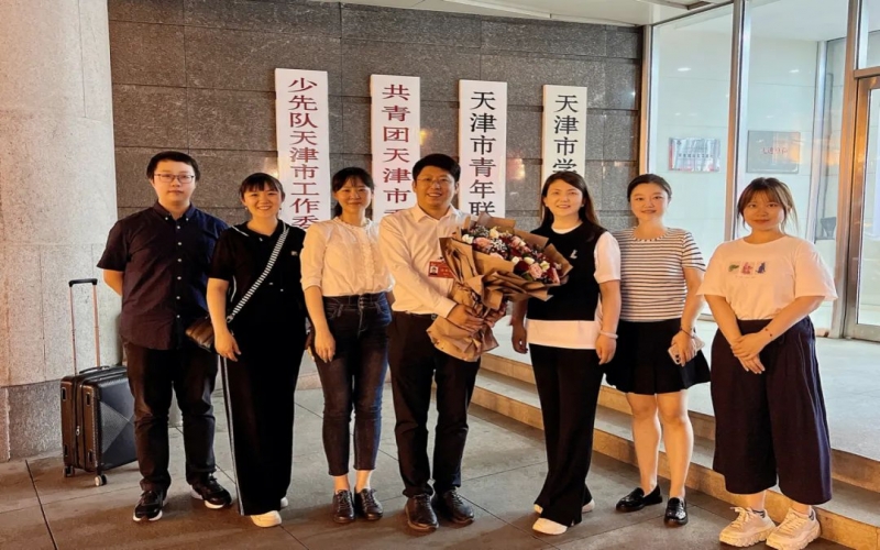 歡迎融誠(chéng)物產(chǎn)集團(tuán)出席共青團(tuán)十九大代表履職載譽(yù)歸來