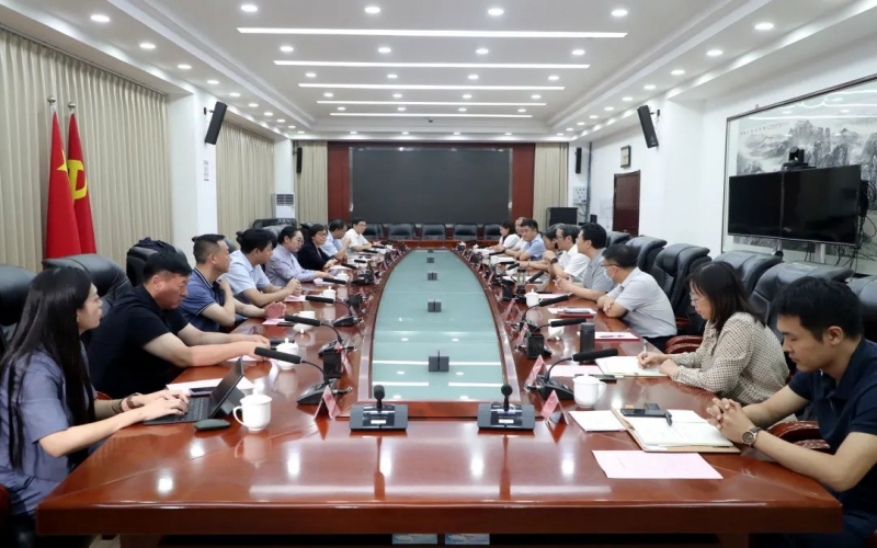 周波接待天津榮程祥泰投資控股集團有限公司、天津東疆綜合保稅區(qū)、天津市海河產(chǎn)業(yè)基金管理有限公司負責人一行